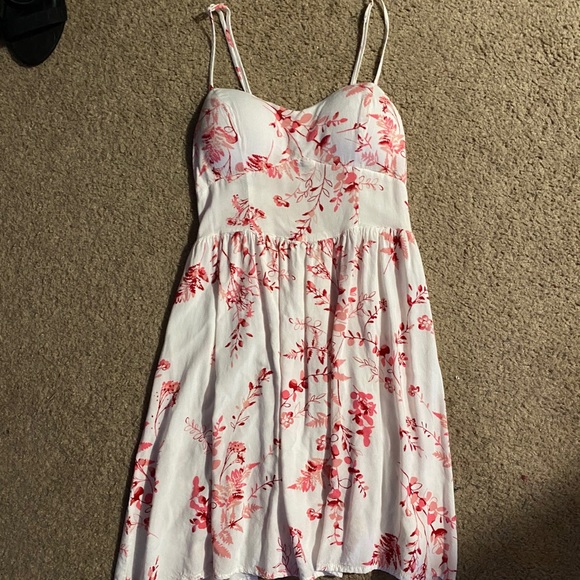White and pink floral dress - Picture 1 of 2